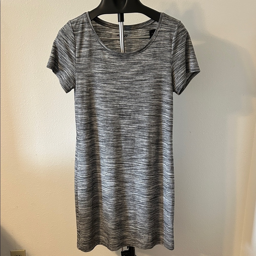 Apt. 9 Heathered Black and White Top